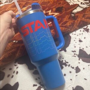 Stanley Vibrant Blue Travel Mug with Handle